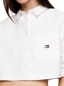 Chemise Tommy Jeans Crop Badge Blanc Pour Femme -Jolie Boutique gallery M162142 3